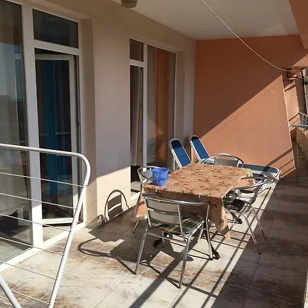 Apartament Karamanovi