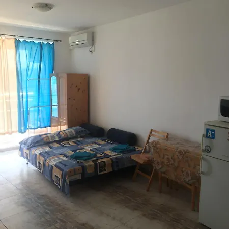 Apartament Karamanovi *