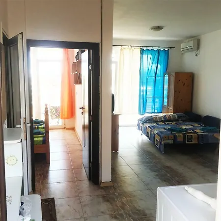 Apartment Karamanovi *